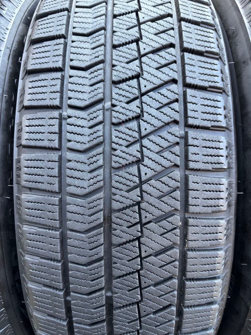 BRIDGESTONE BLIZZAK VRX2 195/60R17 23年製。