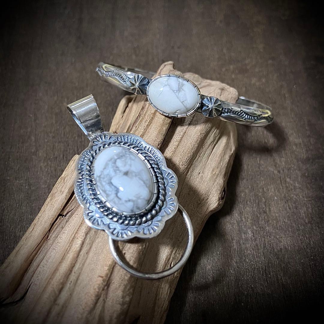 ピー様　オーダー確認ページ　ホワイトバッファロー　バングル　トップ