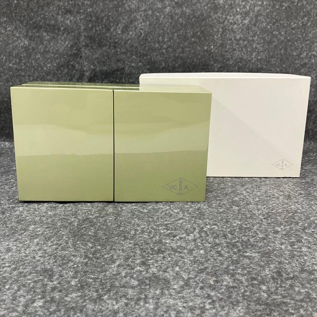 未使用☆ヴァン クリーフ&アーペル☆時計ケース☆ジュエリーケース☆ライトグリーン