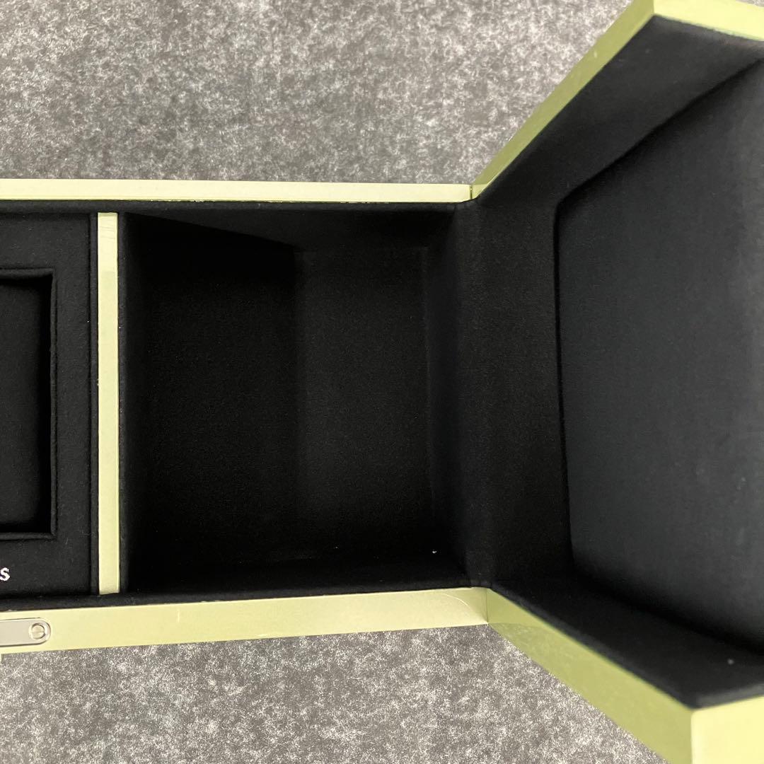 未使用☆ヴァン クリーフ&アーペル☆時計ケース☆ジュエリーケース☆ライトグリーン