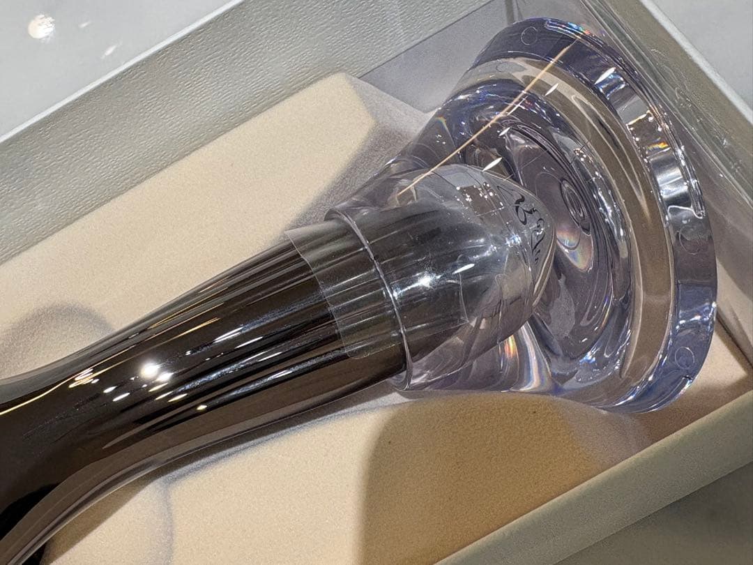 ★新品★ 2024新作★リファ　エールブラシレイ　黒　最高級ランクブラシ