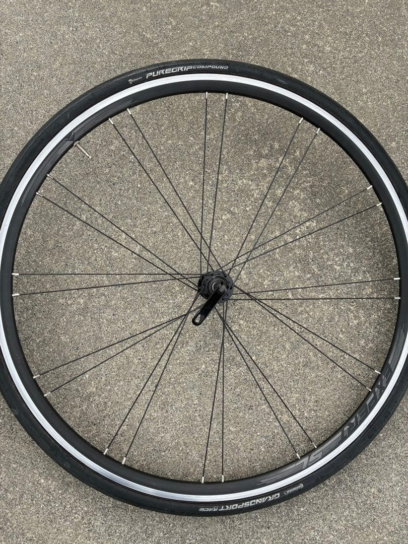 Ultegra 11速 完組ホイール 700C ブラック/ホワイト