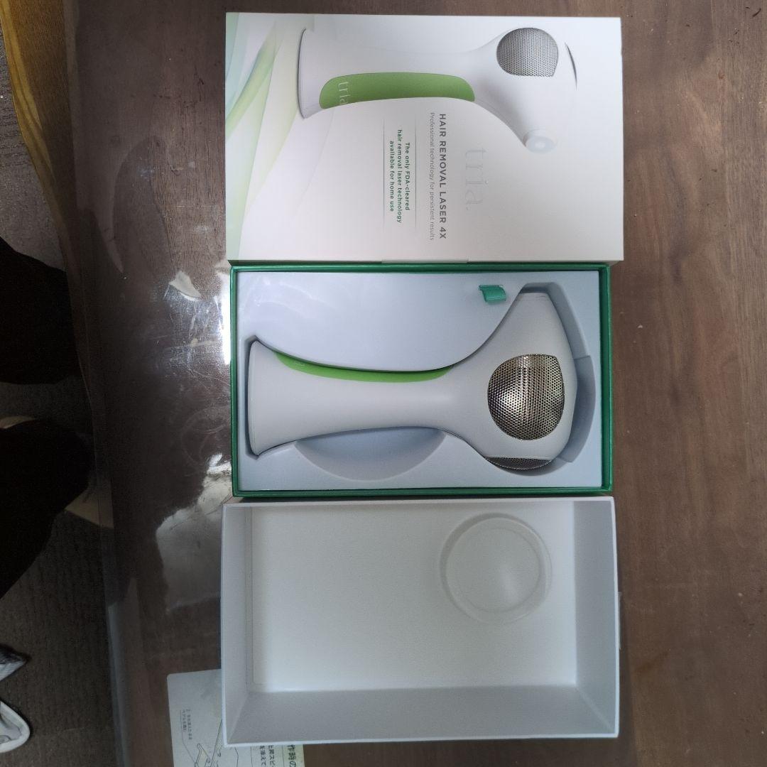 脱毛器 ホワイト・グリーン 充電器付き