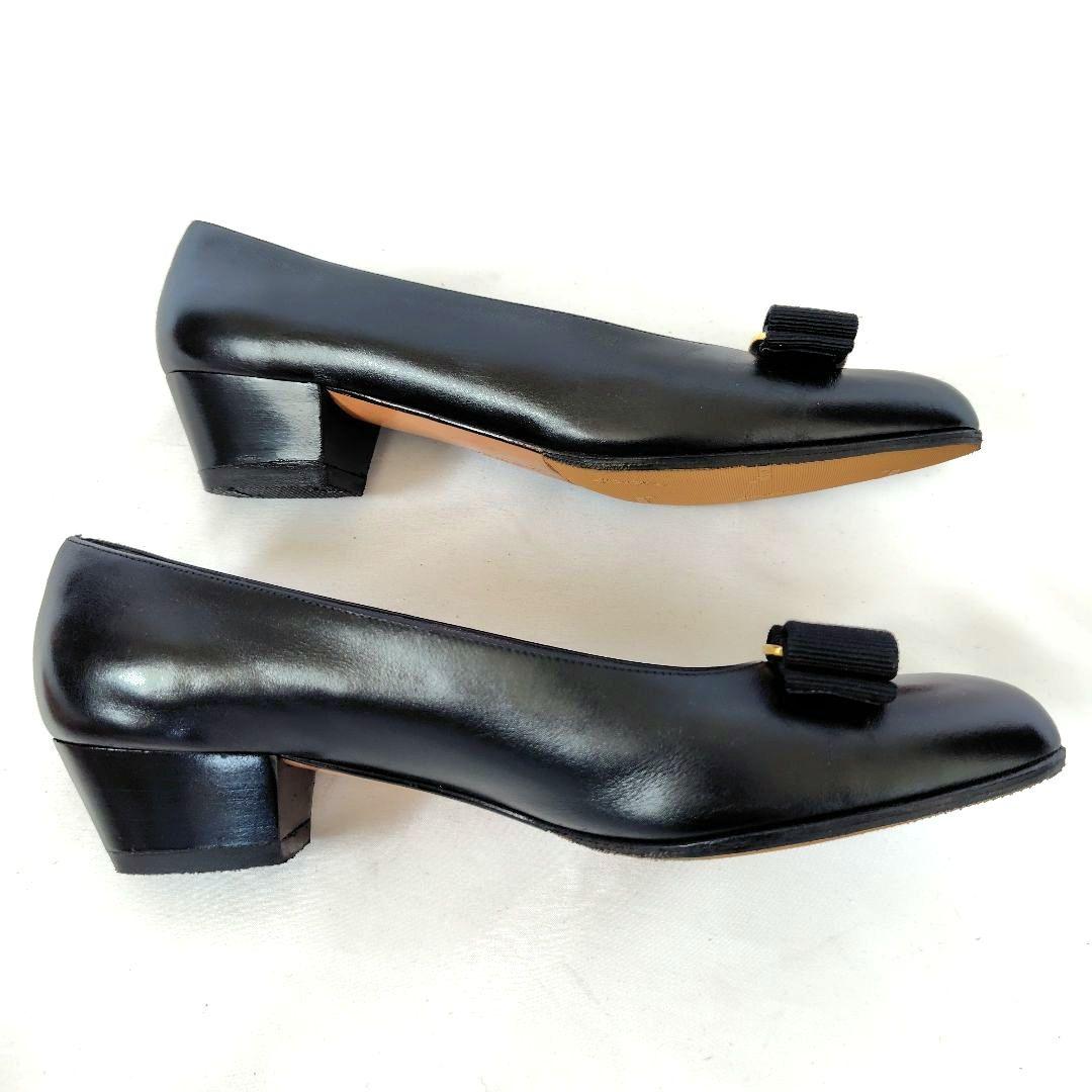 ✨️腕利き職人のリペア済✨️美品❤箱付【フェラガモ】 ヴァラ パンプス 黒6.5