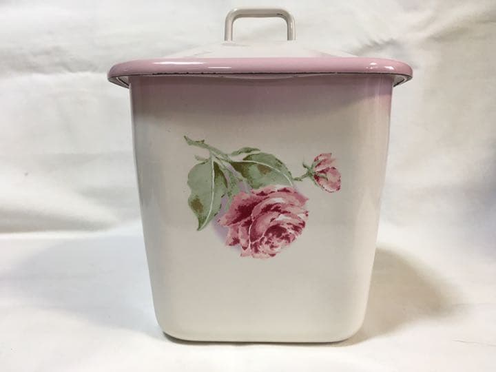 イマン　イリス　角キャニスター　希少な逸品ですから