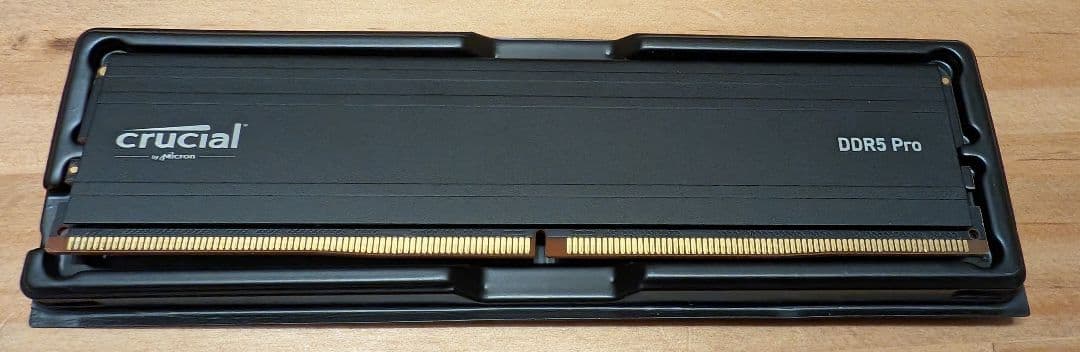 CRUCIAL PRO 32G DDR5-5600 メモリ