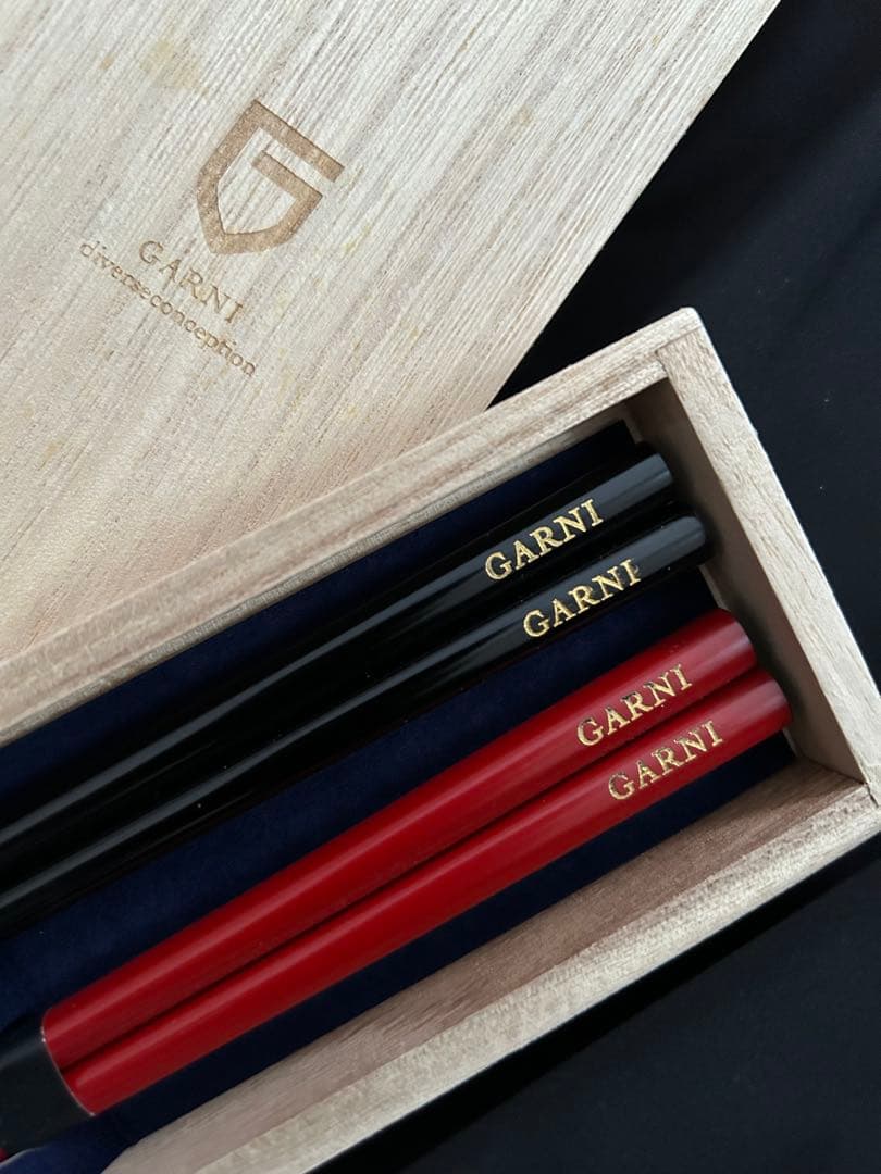 【新品】GARNI 赤黒夫婦箸セット 箸置き付き