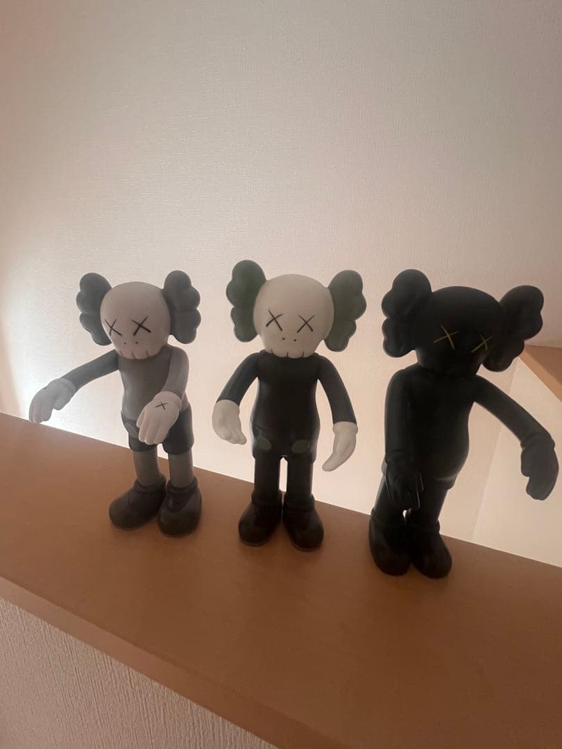 KAWS COMPANION カウズ ノーマル ブラック フィギュア 20cm