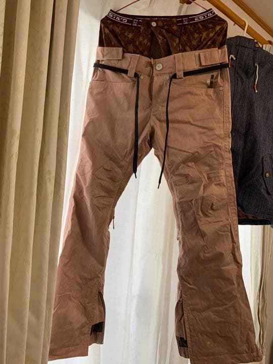 スノボ　ウェア　スノーボード　ピンクウェア