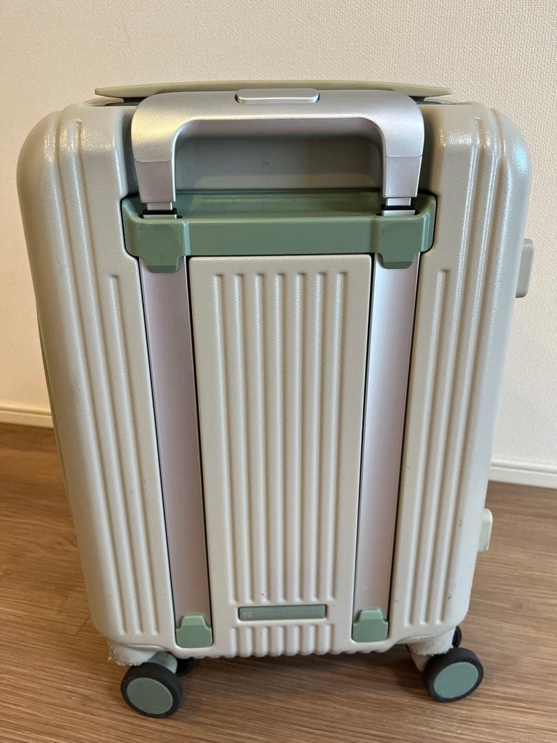 イノベーター　キャリーケース INV30 21L