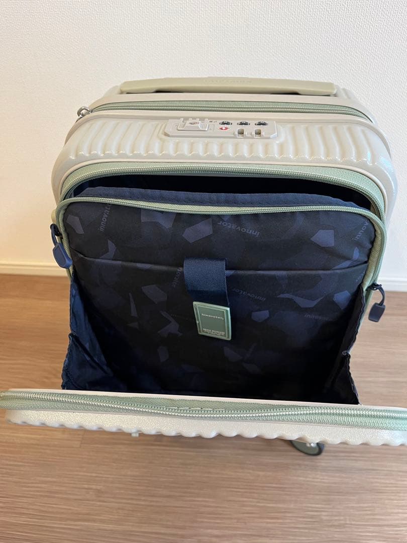 イノベーター　キャリーケース INV30 21L