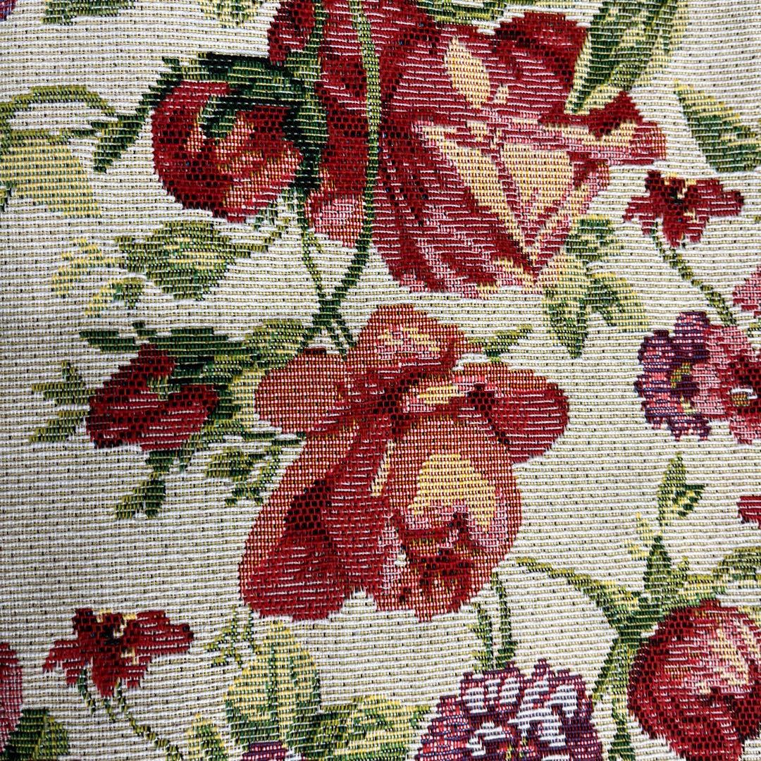 新品　ジャガード ローズ柄　花柄　ベッド　ソファ　こたつカバーなどマルチクロス