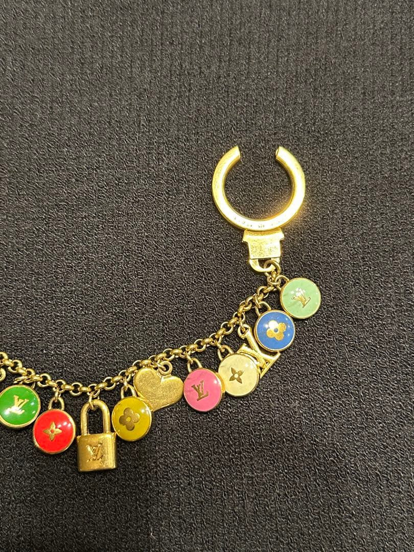 ルイヴィトン ポルトクレ・シェンヌ パスティーユ バッグチャーム