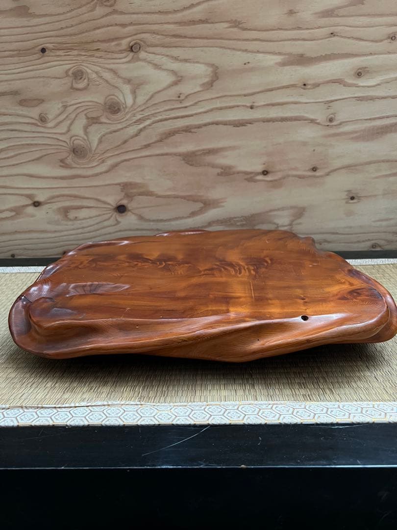 屋久杉　天然木 一枚板の装飾テーブル 脚付 花台 フラワースタンド