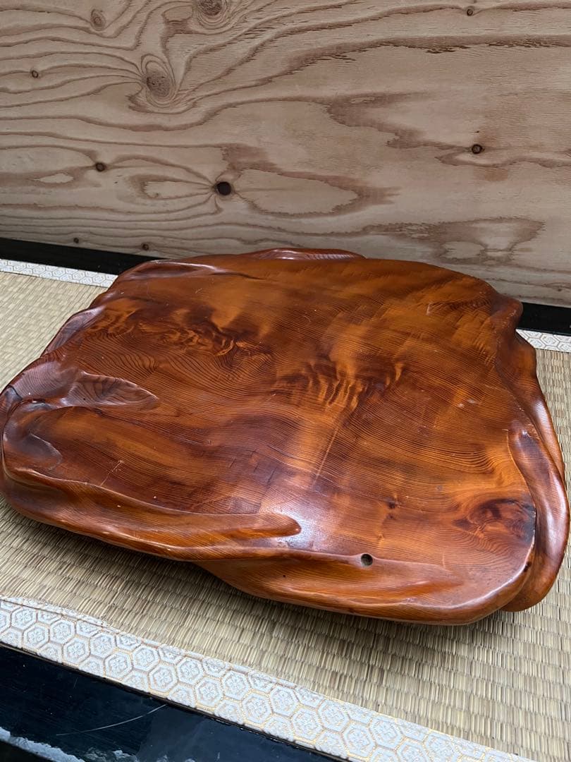 屋久杉　天然木 一枚板の装飾テーブル 脚付 花台 フラワースタンド