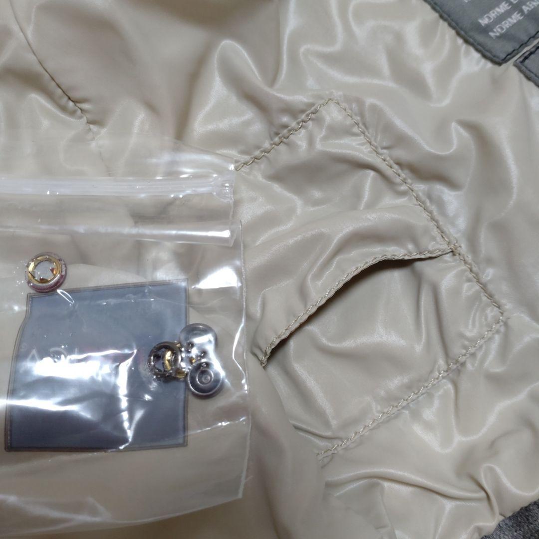 DUVETICA フード付きグレーダウンベスト　　サイズ40