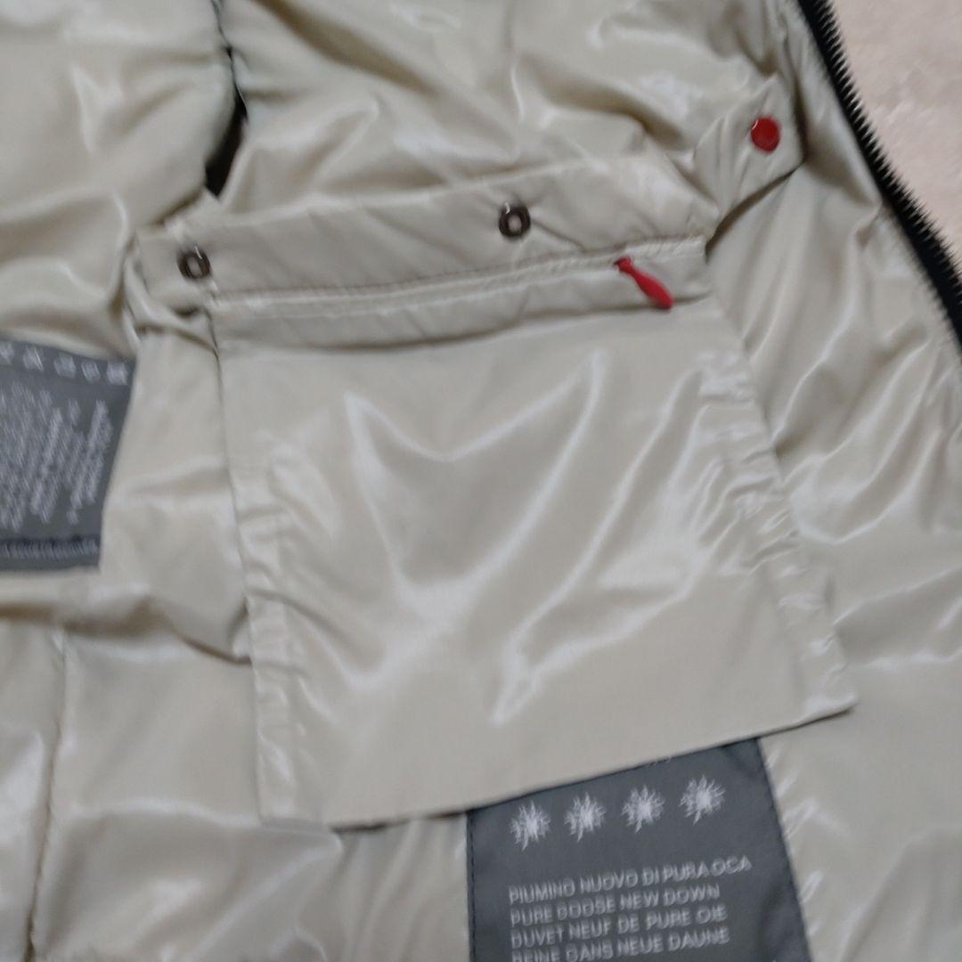 DUVETICA フード付きグレーダウンベスト　　サイズ40