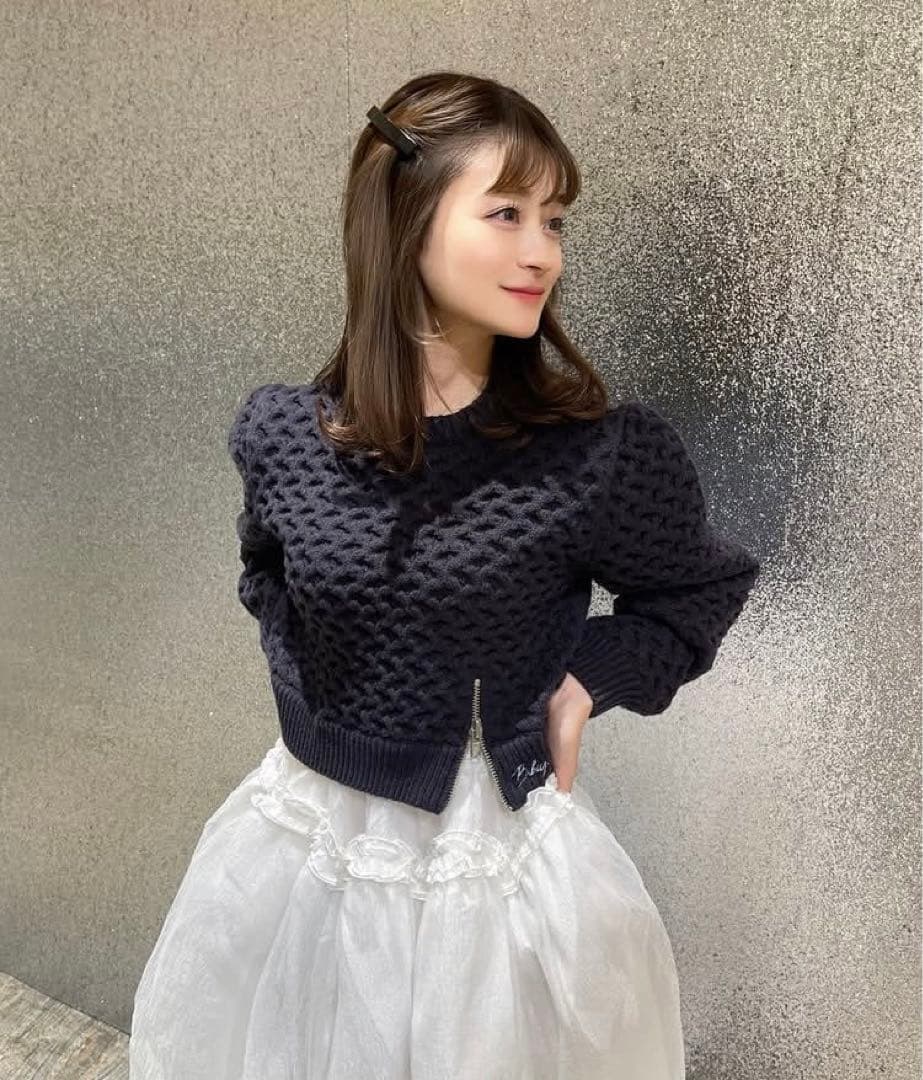 1/31まで出品【正規品】Bibiy ネイビー クロップドニットセーター