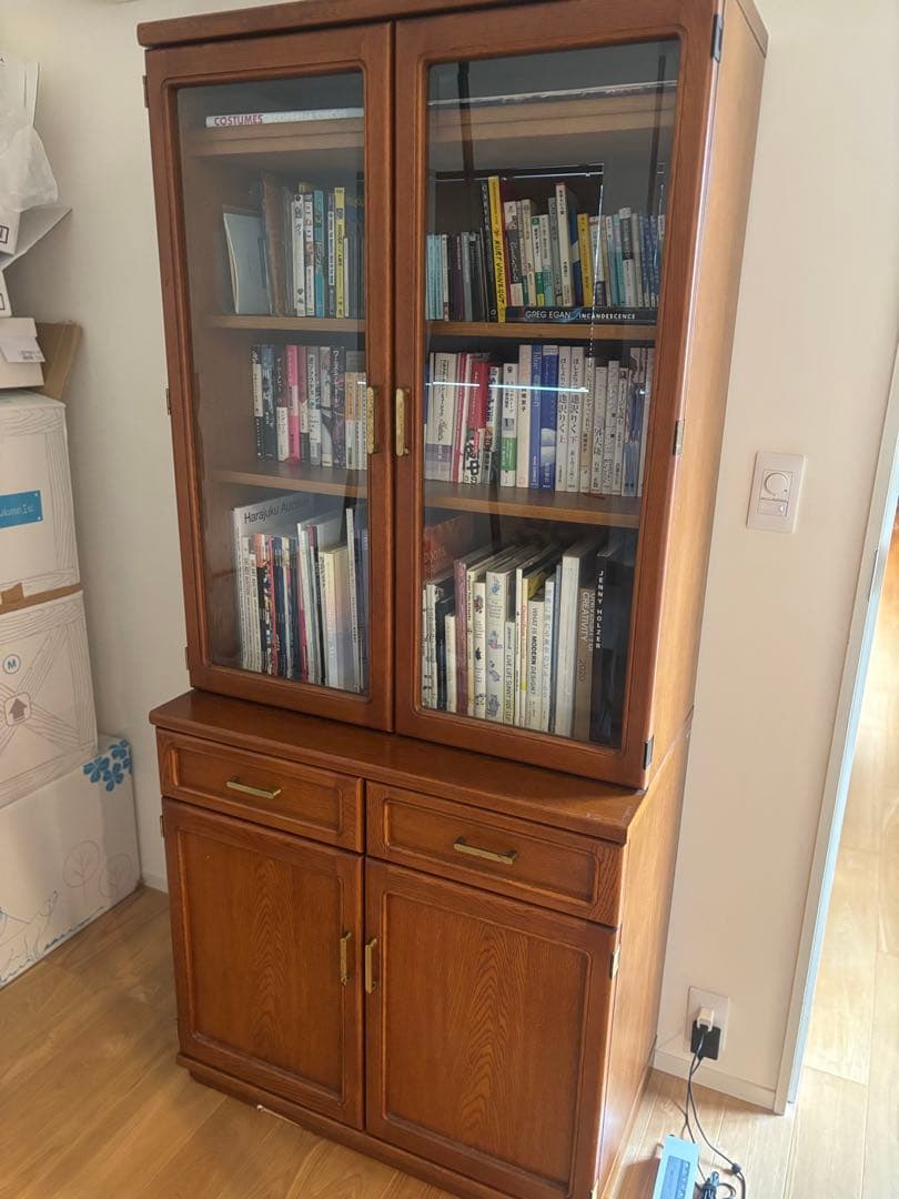 カリモク　食器棚