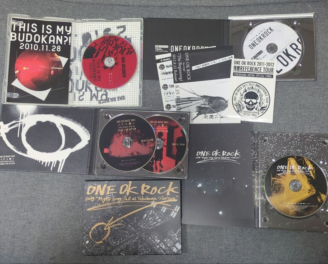 ONE OK ROCK　LIVE (DVD Blu-ray)