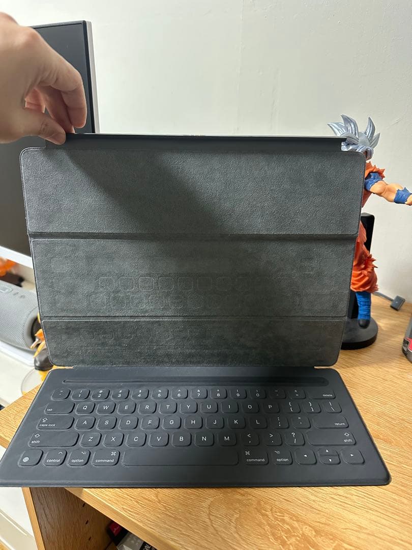 IPad Pro12.9インチ 32GB Smart Keyboard付き