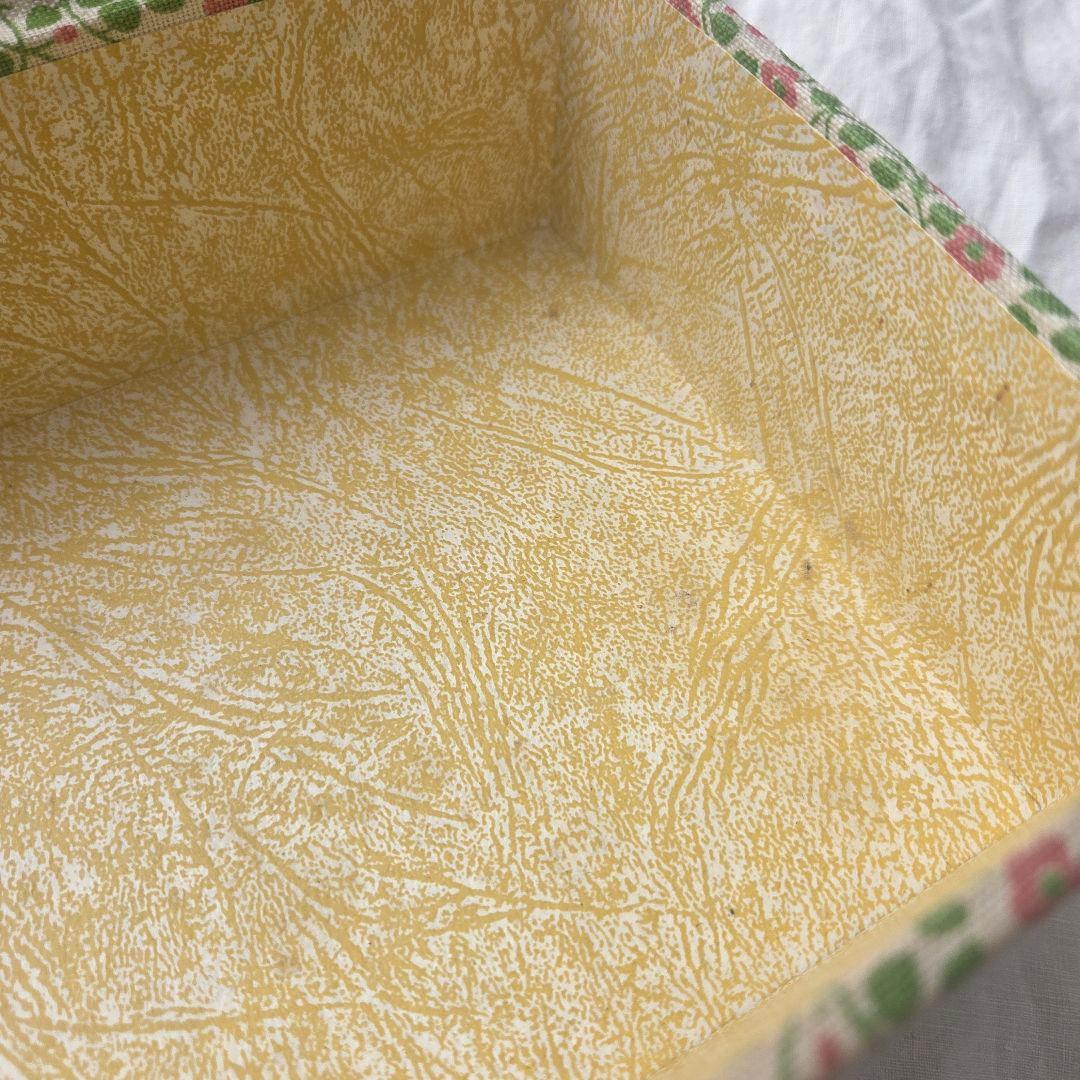 フランス　アンティーク　カルトナージュボックス　ピンクの小花　長方形