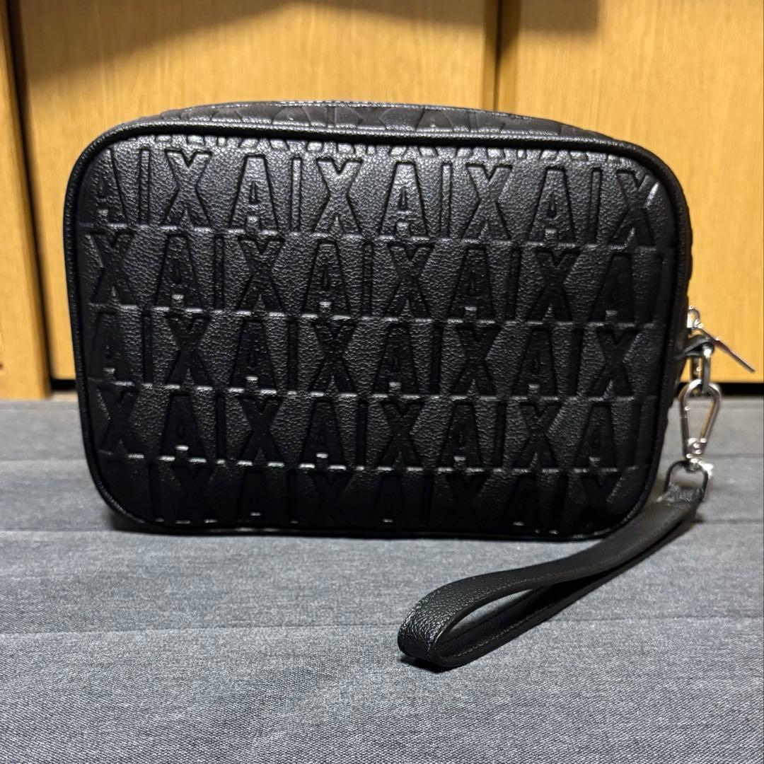 AIX ARMANI EXCHANGE ポーチバッグ