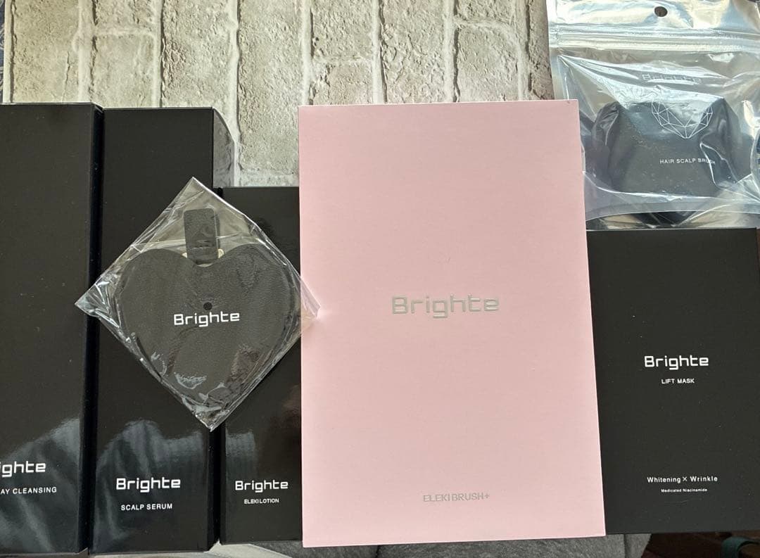 ブライト エレキブラシ+（ピンク）ローション、セラム、クレンジング等
