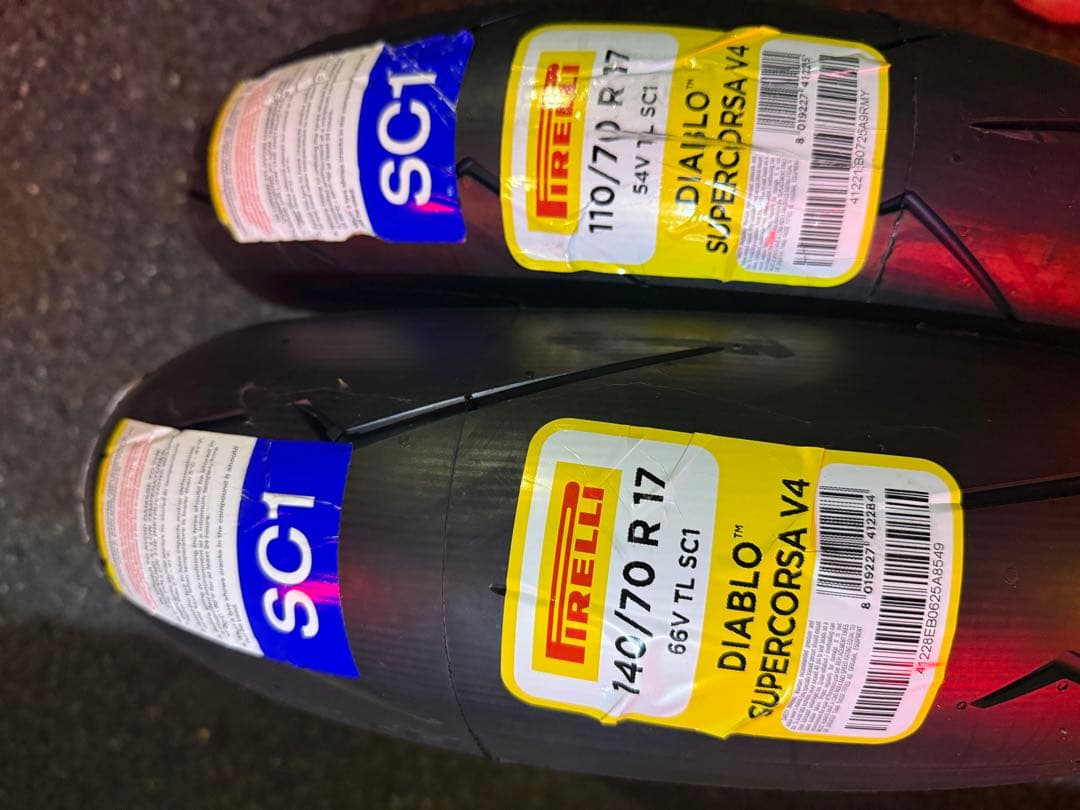 ピレリ SC1 前後セット