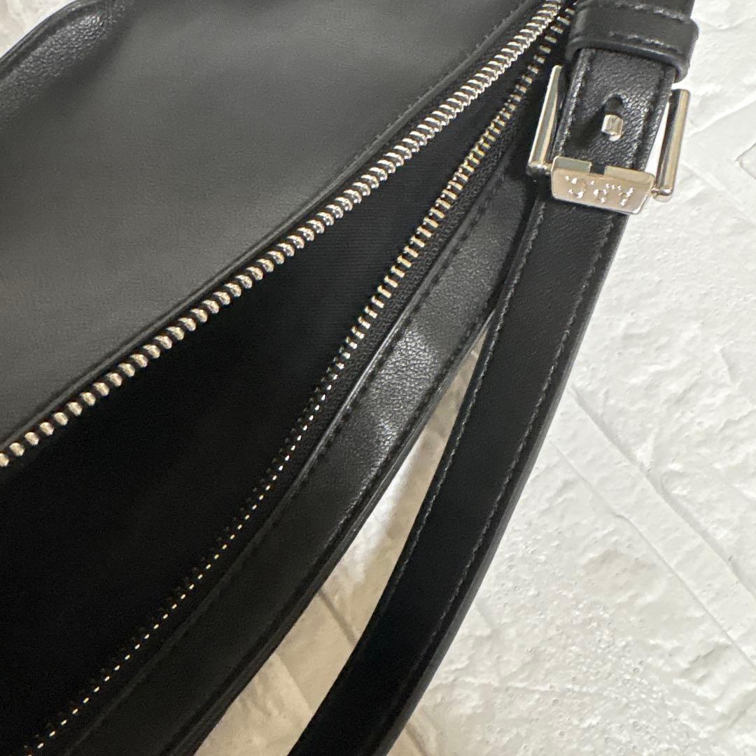 【美品】A.P.C. ボディバッグ　ウエストポーチ　アーペーセー　ブラック