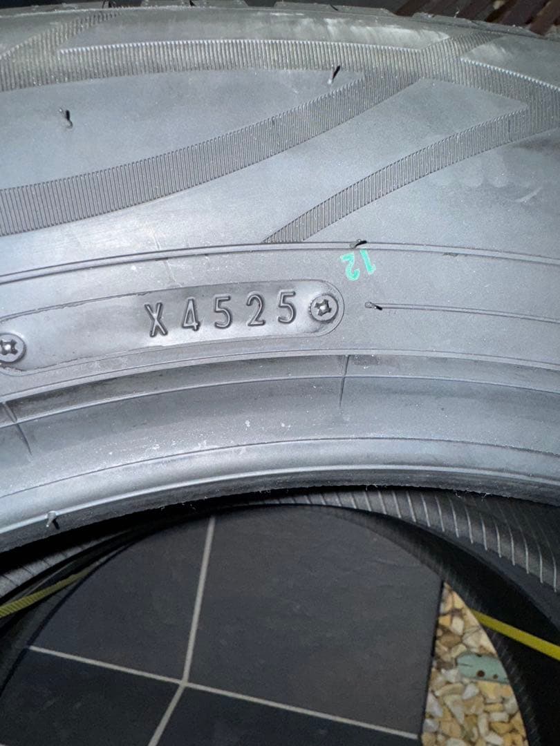 シンクロウェザー225/55 R 18 102 V XL 4本セット