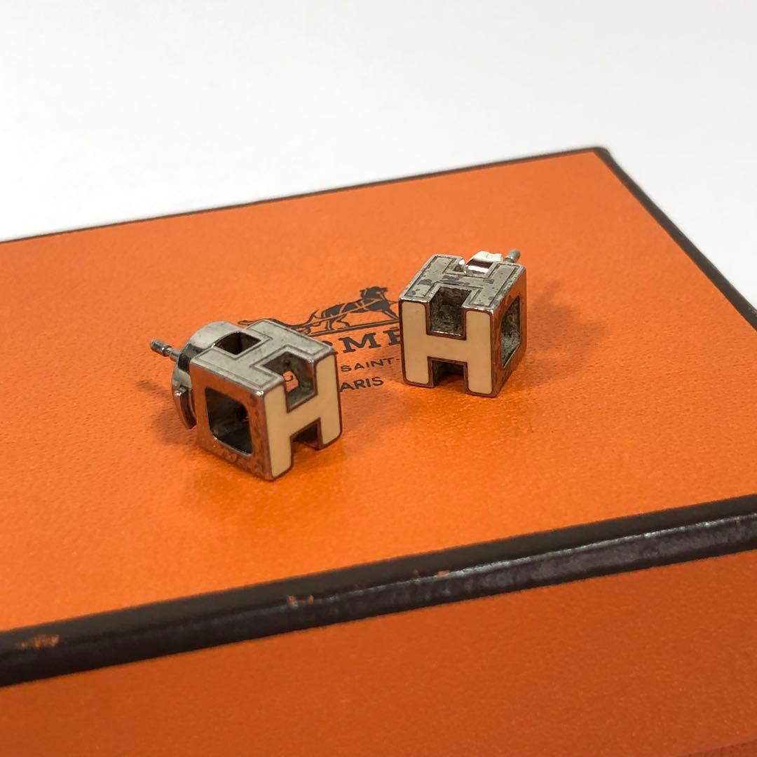 HERMES エルメス Hキューブ ピアス ベージュ カージュ ド アッシュ