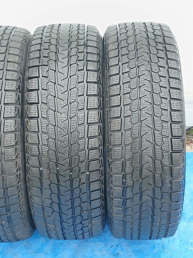 225/60R17　メーカーYOKOHAMA　製造年2019年　4本セット