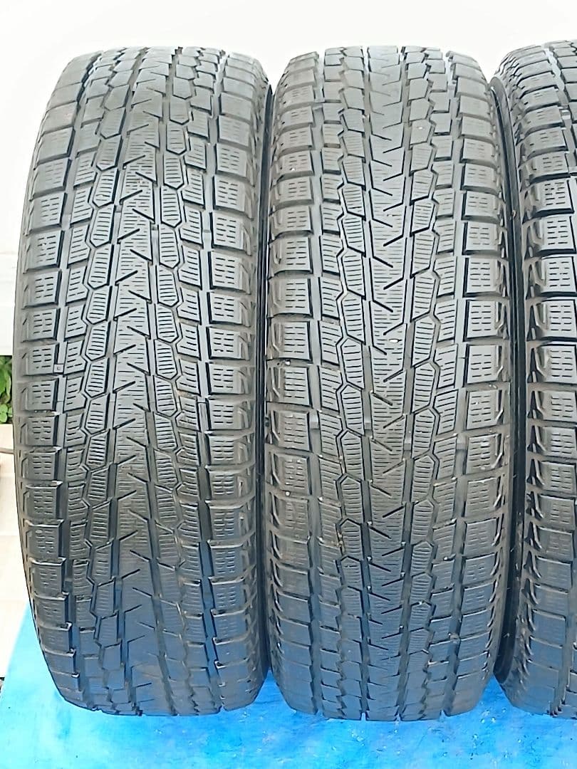 225/60R17　メーカーYOKOHAMA　製造年2019年　4本セット