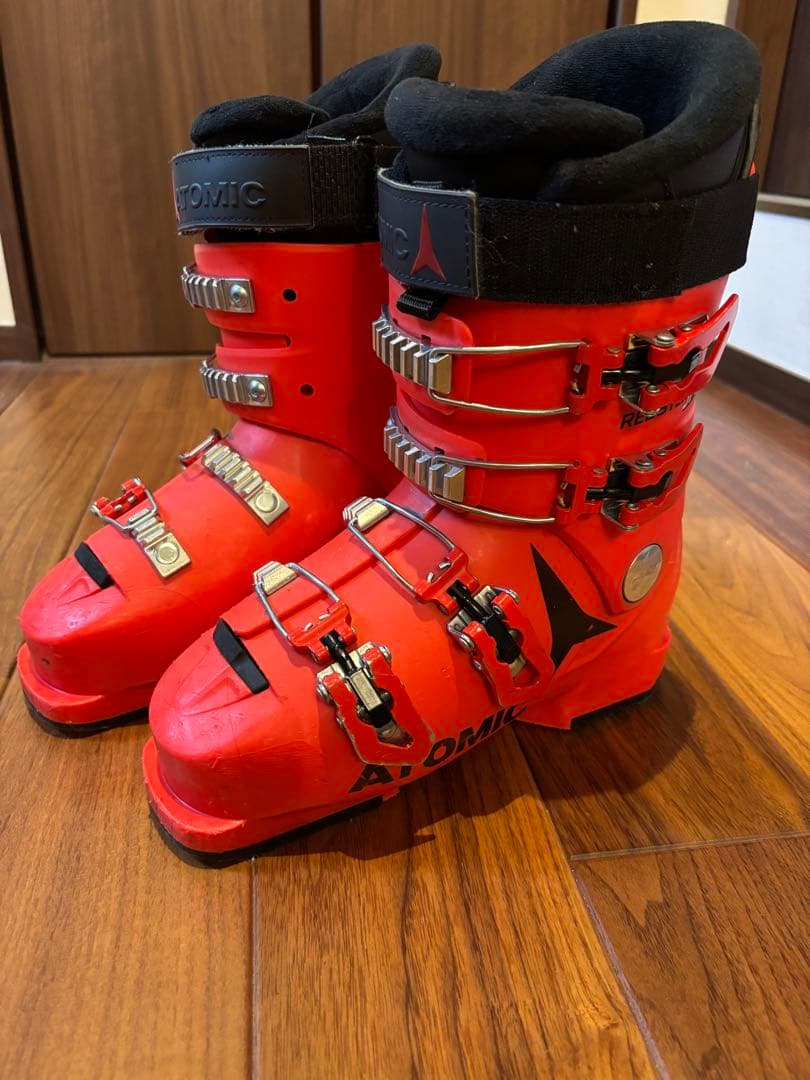 ATOMIC 子ども用スキーブーツ