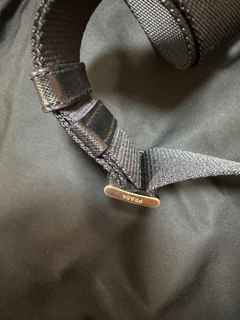 プラダ　ナイロン　メッセンジャーバック