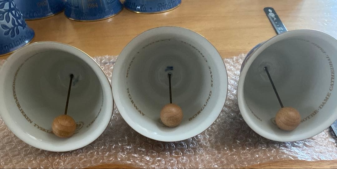 ロイヤルコペンハーゲン イヤーベルNo.303