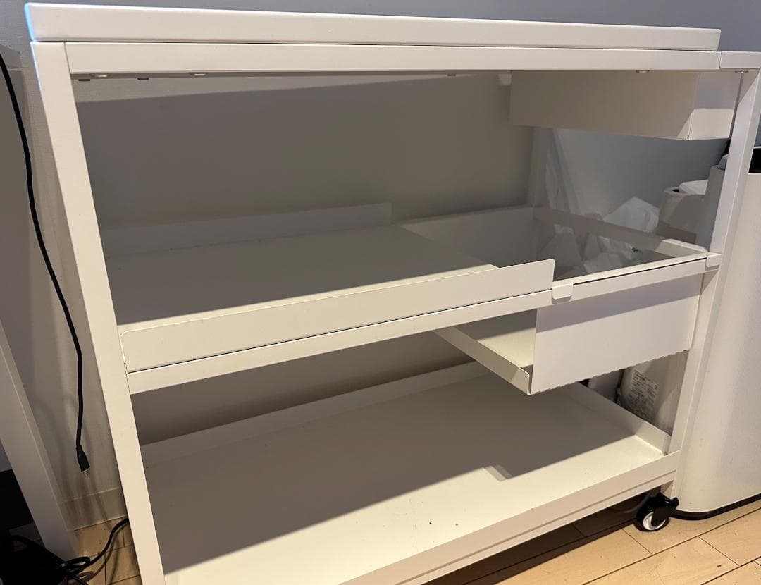 IKEA トロッテンワゴン（ホワイト）キャスター付き