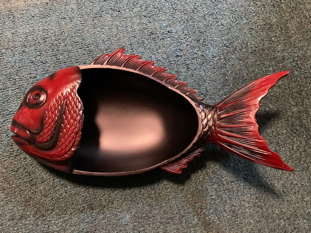伝統工芸品　漆器　魚