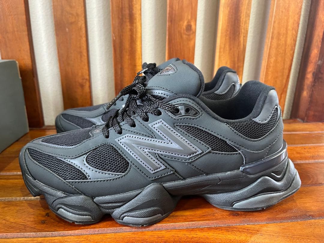 靴 New Balance U9060ZGE