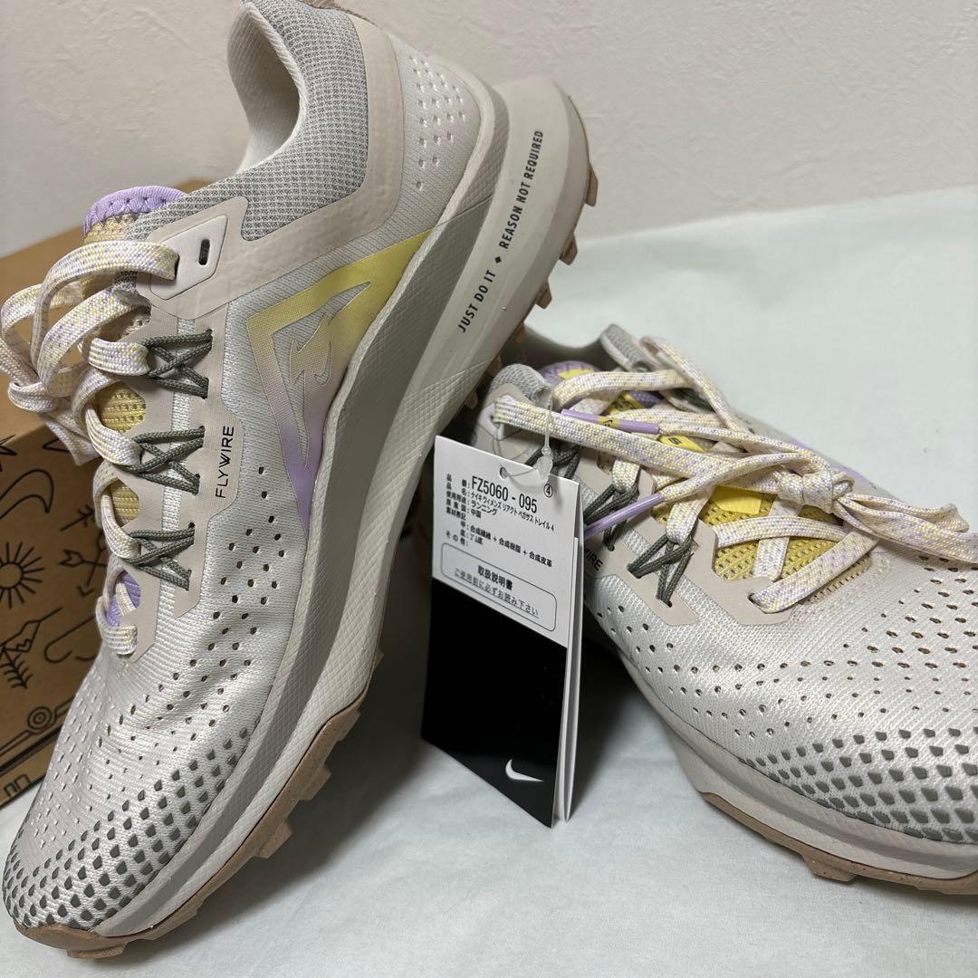 24.5cm 新品 ナイキ ペガサス トレイル 4 FZ5060-095 白