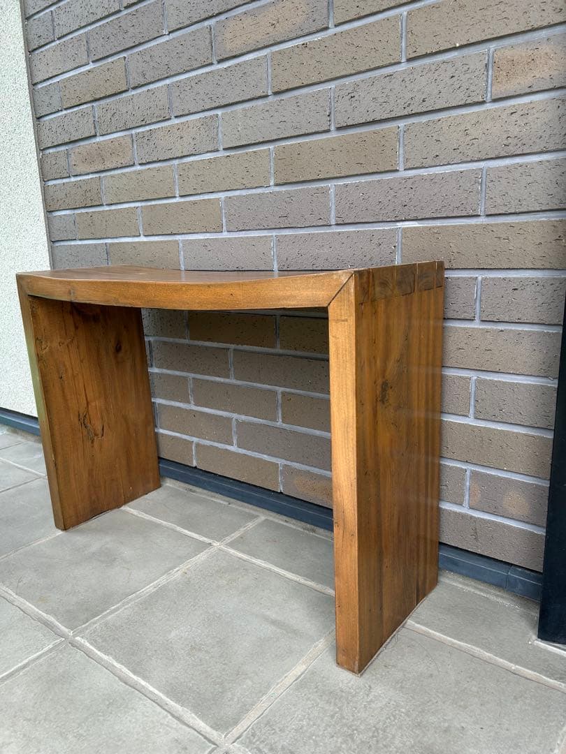 エントランスベンチ　玄関フロア靴脱ぎ椅子　手荷物一時置き　曲木コンソールテーブル