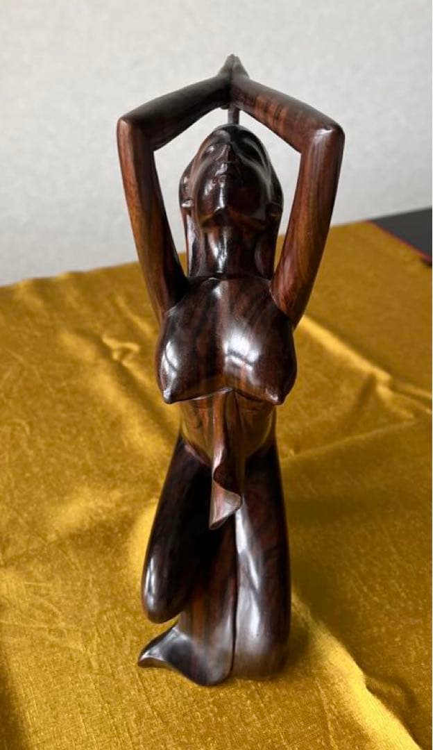 部屋の格が上がります　￼木彫　一刀彫　インテリア　インドネシア　インドネシア