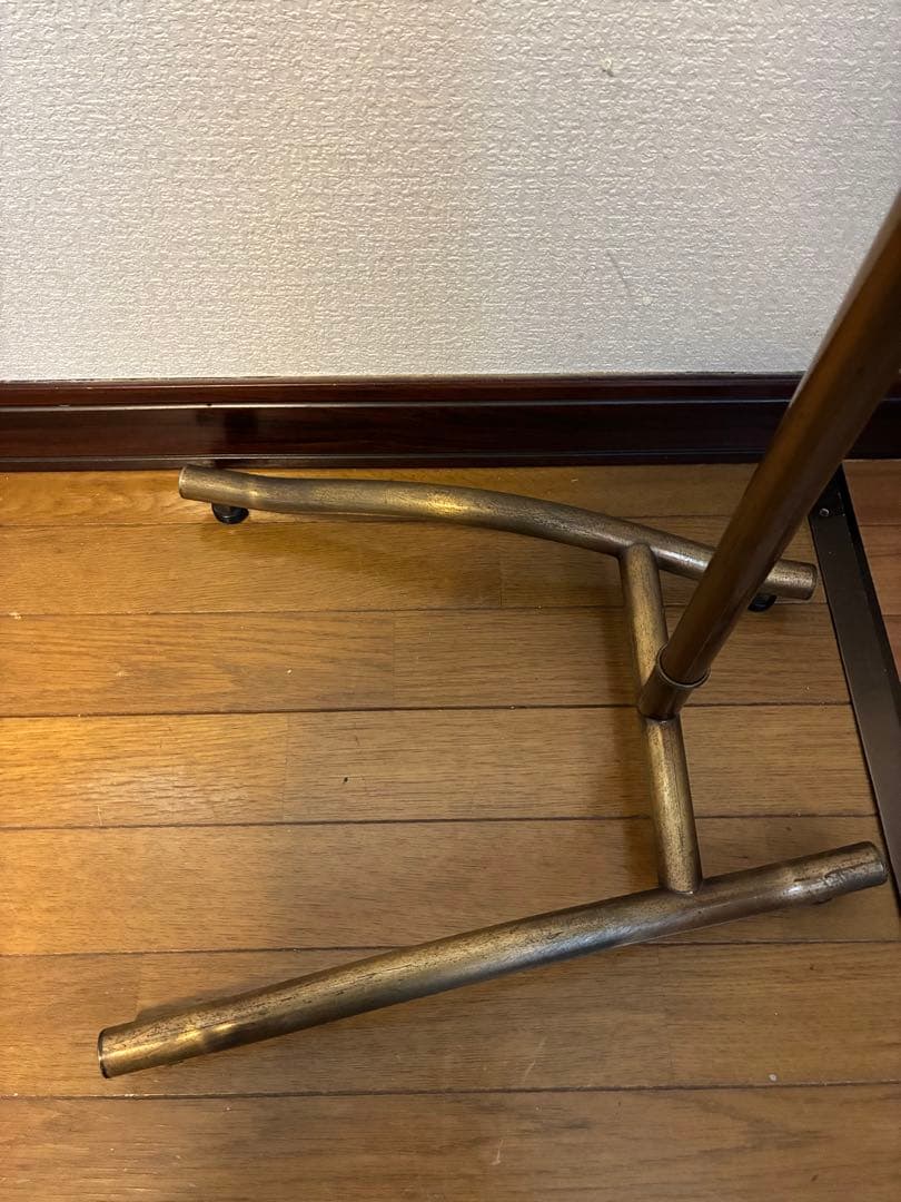 インダストリアル　コートハンガーラック　スタンド　什器　ビンテージ　ゴールド