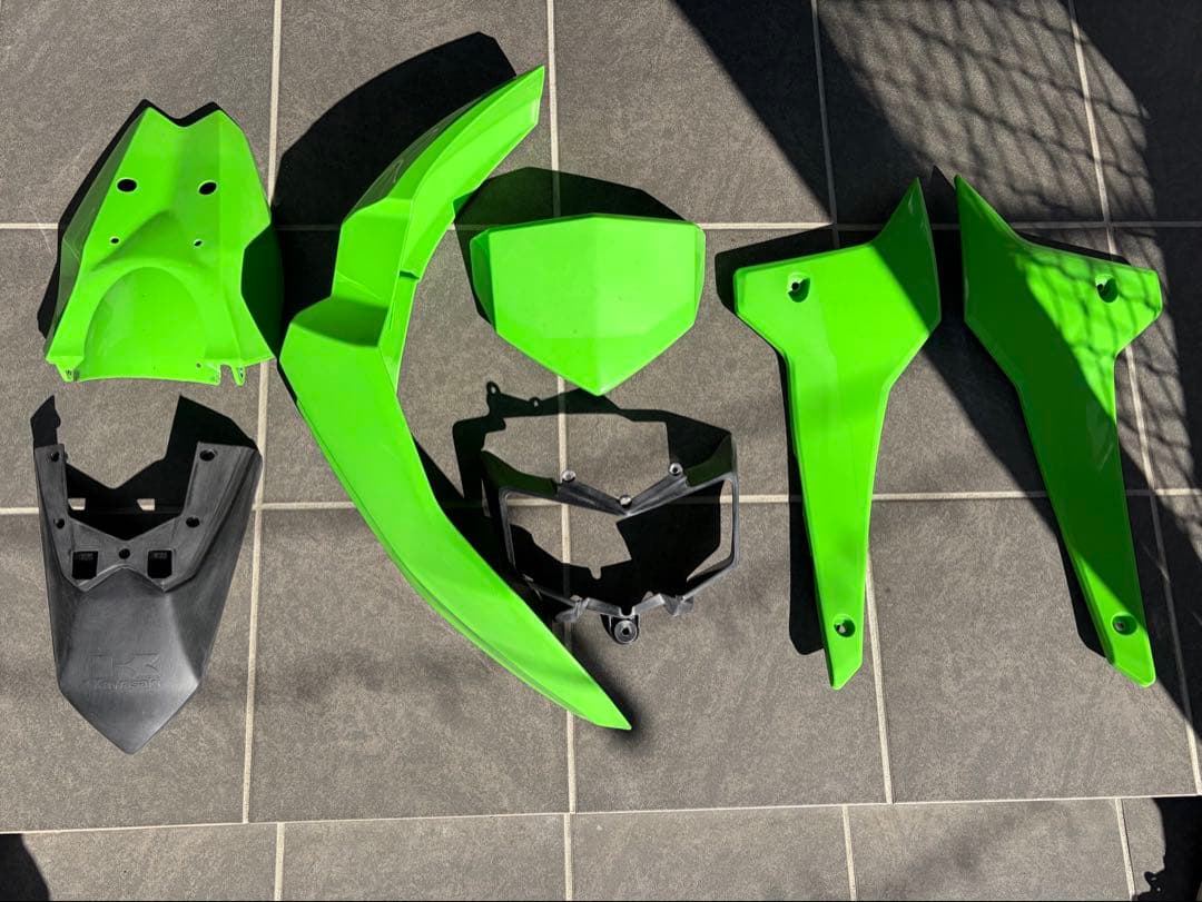 【希少】KLX250 インジェクション車用 外装セット