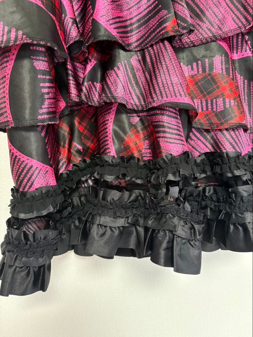 コムデギャルソン　スカート　フリル　リップ柄