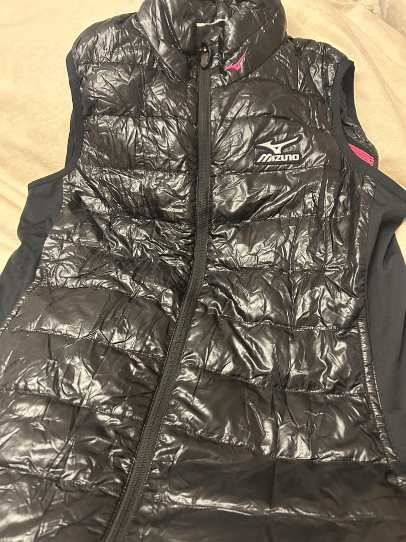 ミズノのダウンベスト（ブレスサーモ素材、L 超軽量