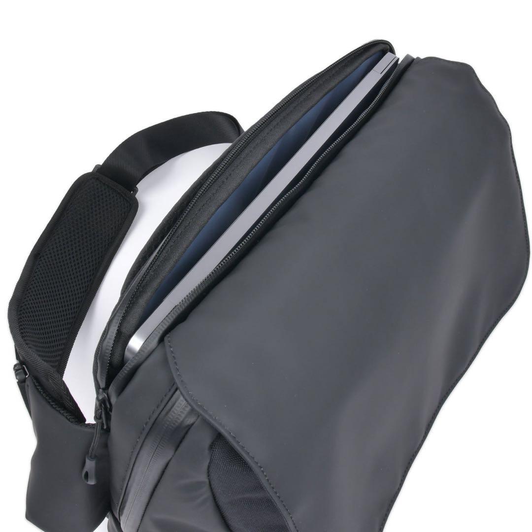 新品未使用　TOUGH BIG SLING BAG KHAKI