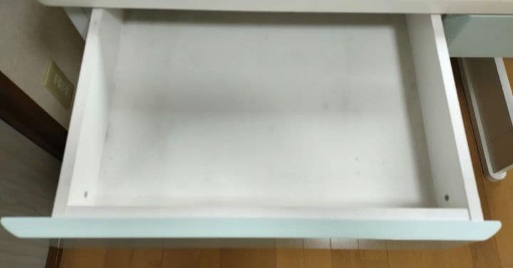 学習机　ライト付き本棚