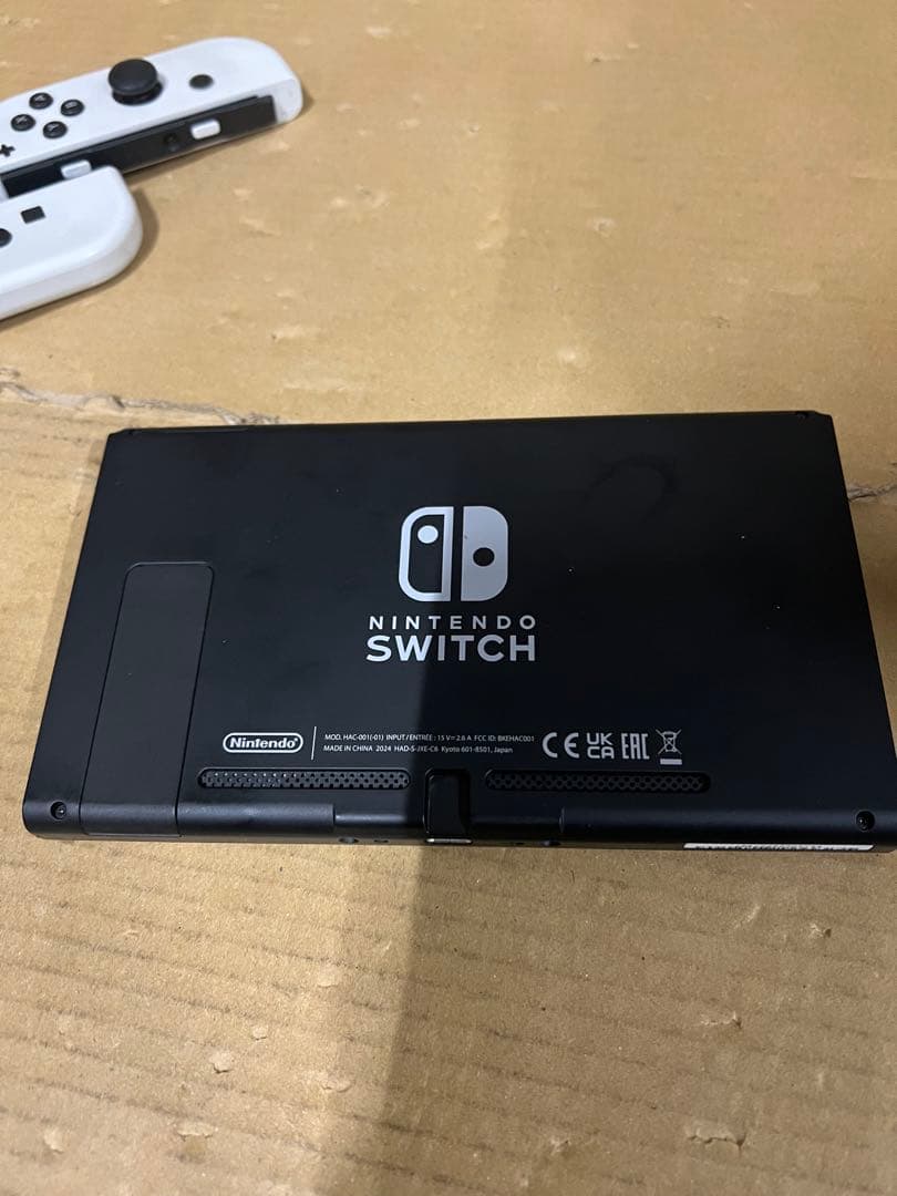 Nintendo Switch 本体 Joy-Con 白　本体のみ